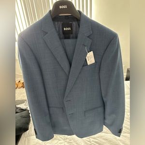 Brand new Hugo Boss suit (38L)